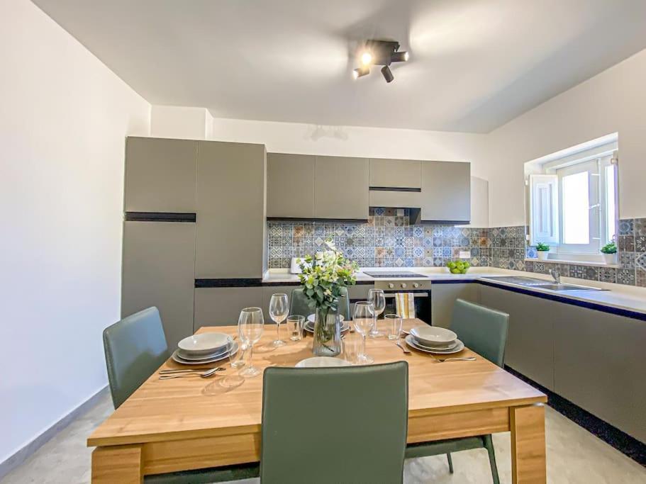 Designer Duplex Penthouse In Floriana Apartman Kültér fotó