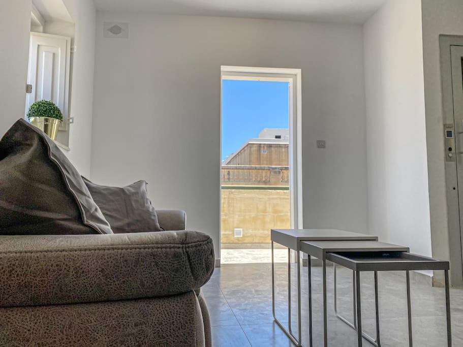 Designer Duplex Penthouse In Floriana Apartman Kültér fotó